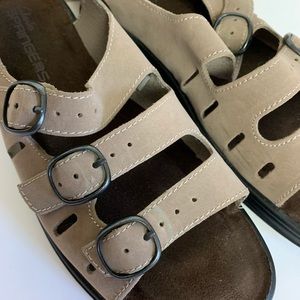 clarks sunbeat sandals mushroom